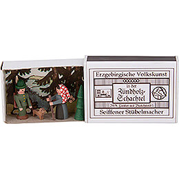 Matchbox  -  Forester with Woods Lady  -  3,8cm / 1.5 inch